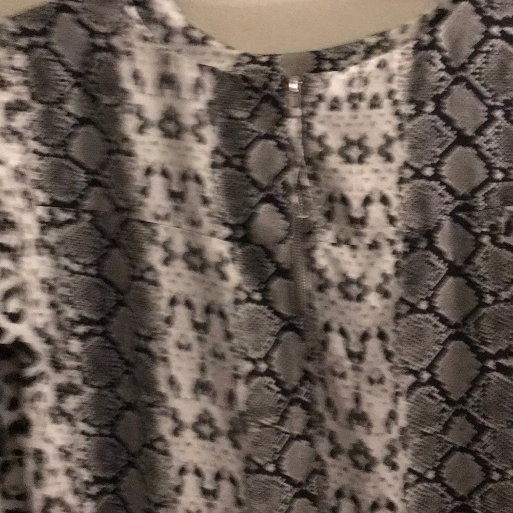 Top - Picture 5 of 5